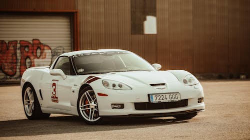 White, Racing Chevrolet Corvette