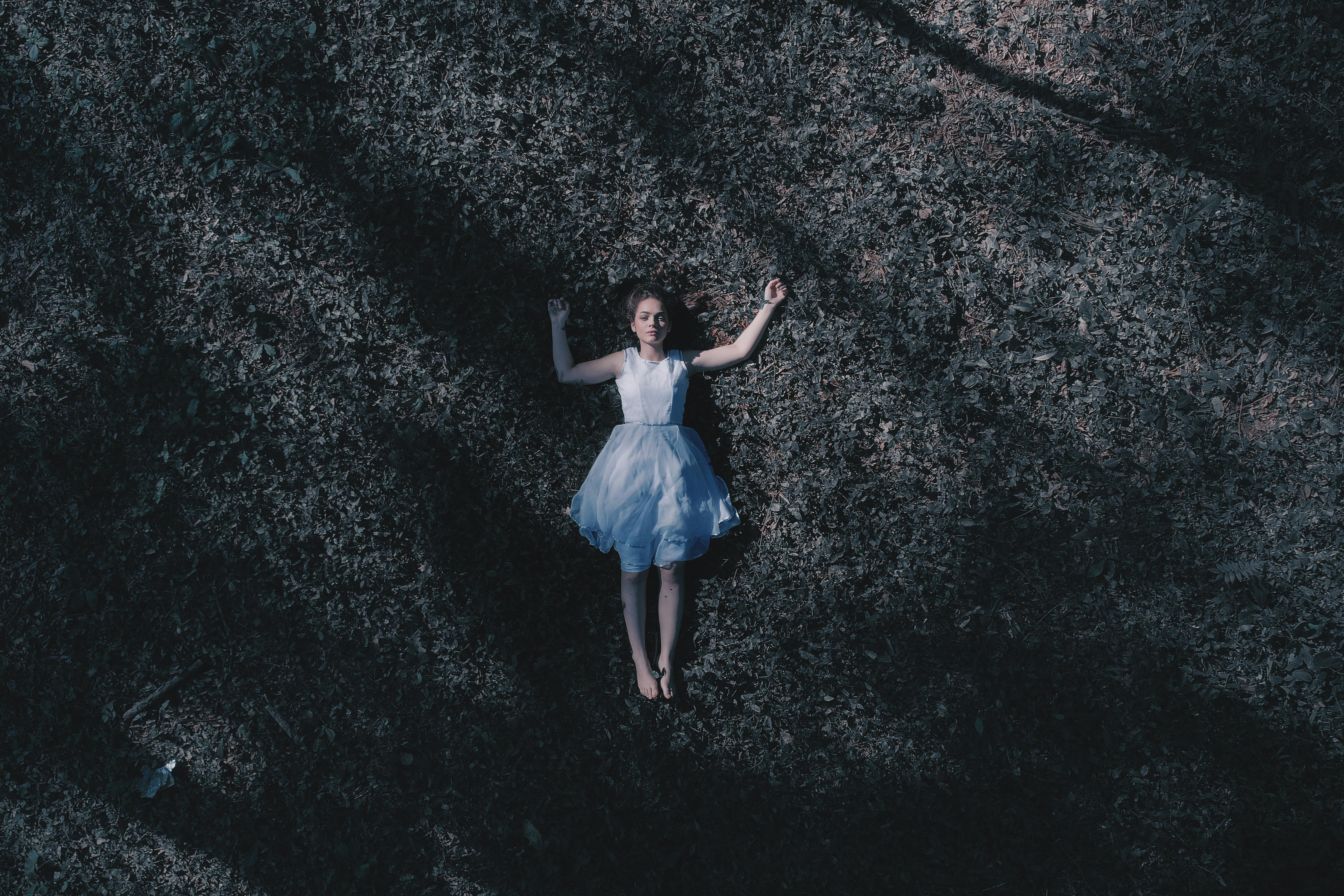 Woman Laying Down On Ground · Free Stock Photo - 5319 x 3546 jpeg 4744kB