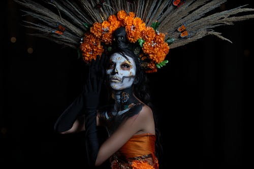 Foto d'estoc gratuïta de cara pintada, catrina, corona de flors