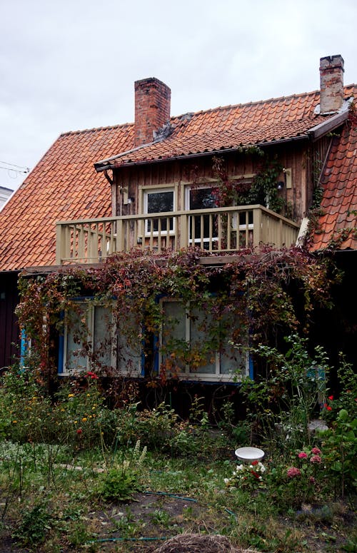 arazi, Bahçe, balkon içeren Ücretsiz stok fotoğraf