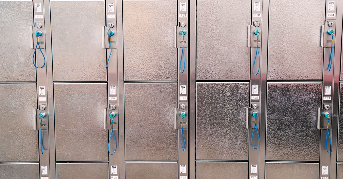 Why You Keep Losing Your Keys (And The Counter-Intuitive System That Actually Works)