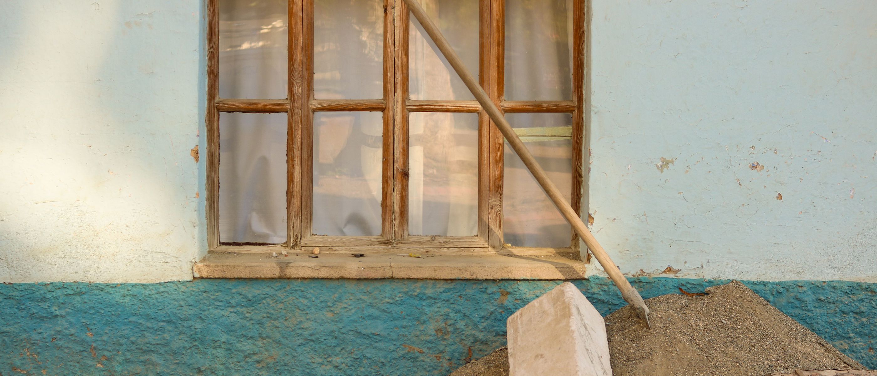 Exterior Painting in Well Hall — woodwork brushed to a crisp, smooth line