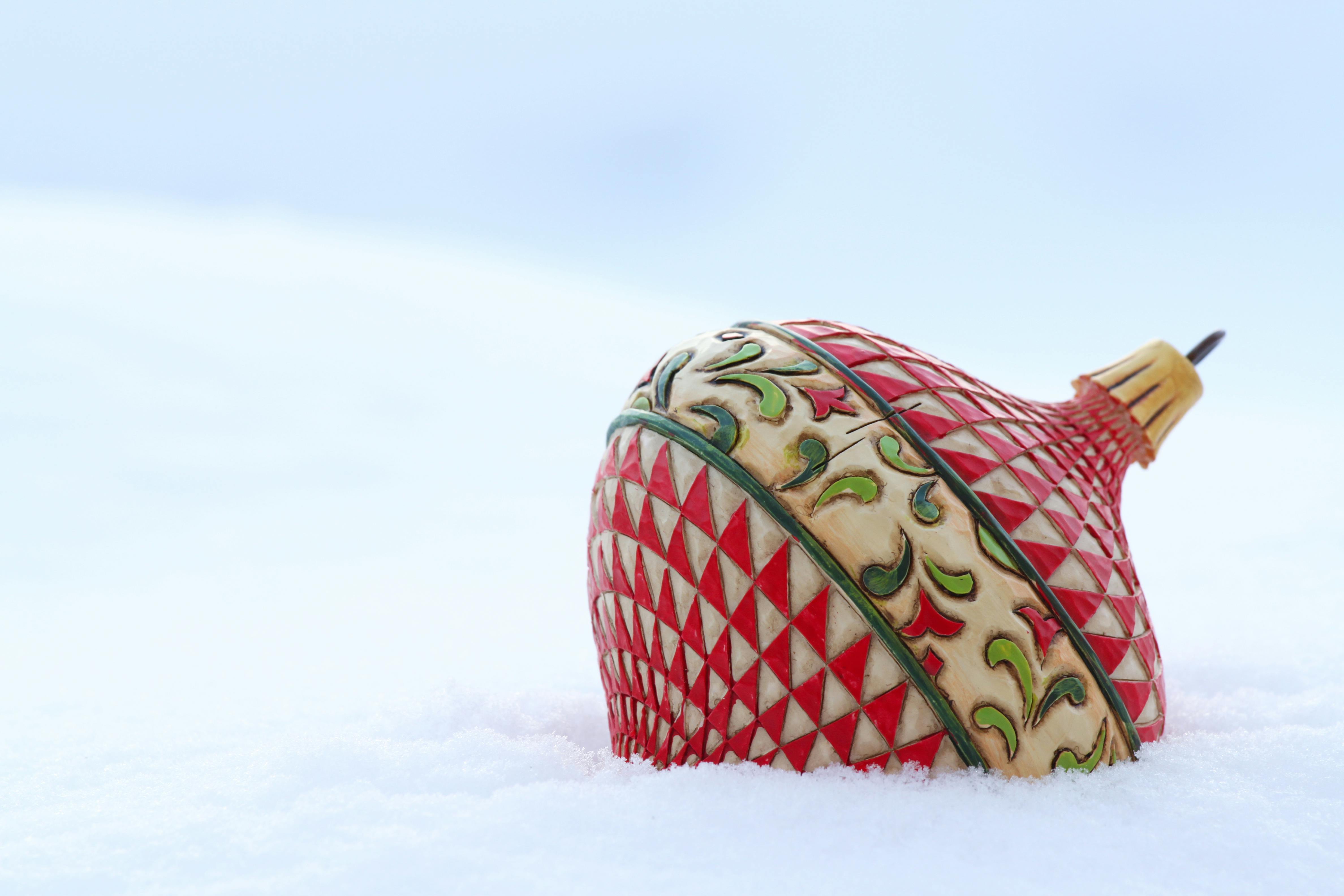These Christmas Songs Most Likely to Tank Productivity at Work, Study Finds — Photo by Fritz Jaspers on Pexels