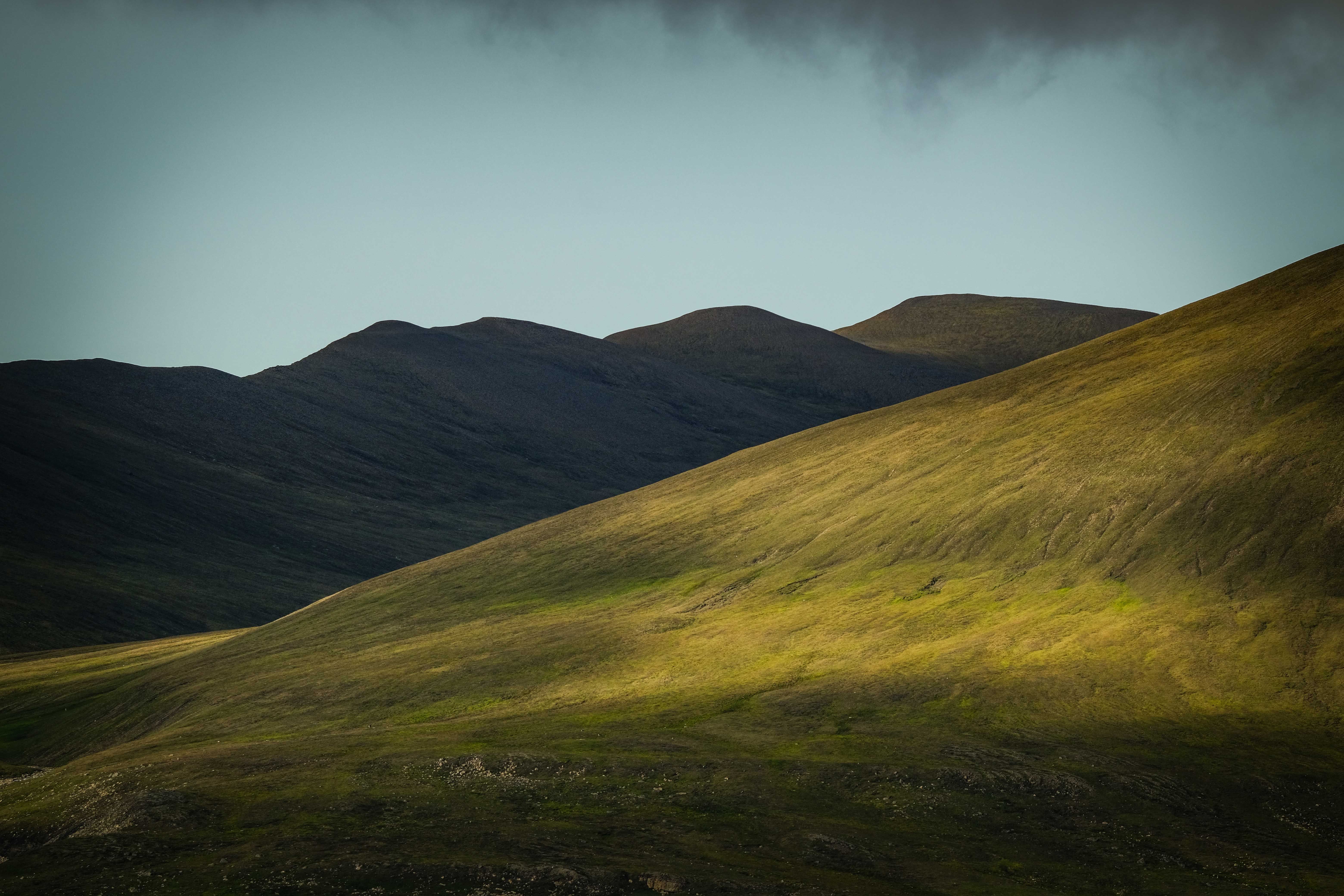 Open ground and big skies fill quickly and forgive an imprecise edge