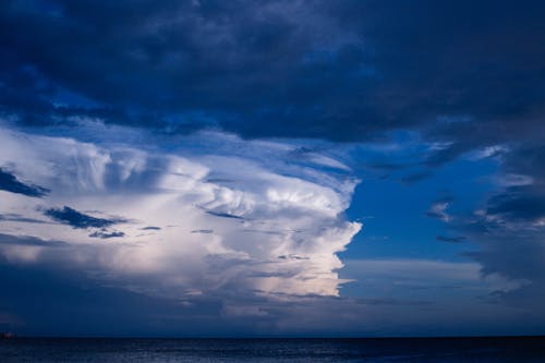 Free Cumulonimbus Clouds Stock Photo