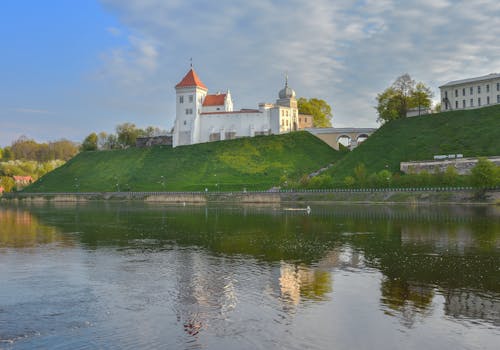 Замок на холме.