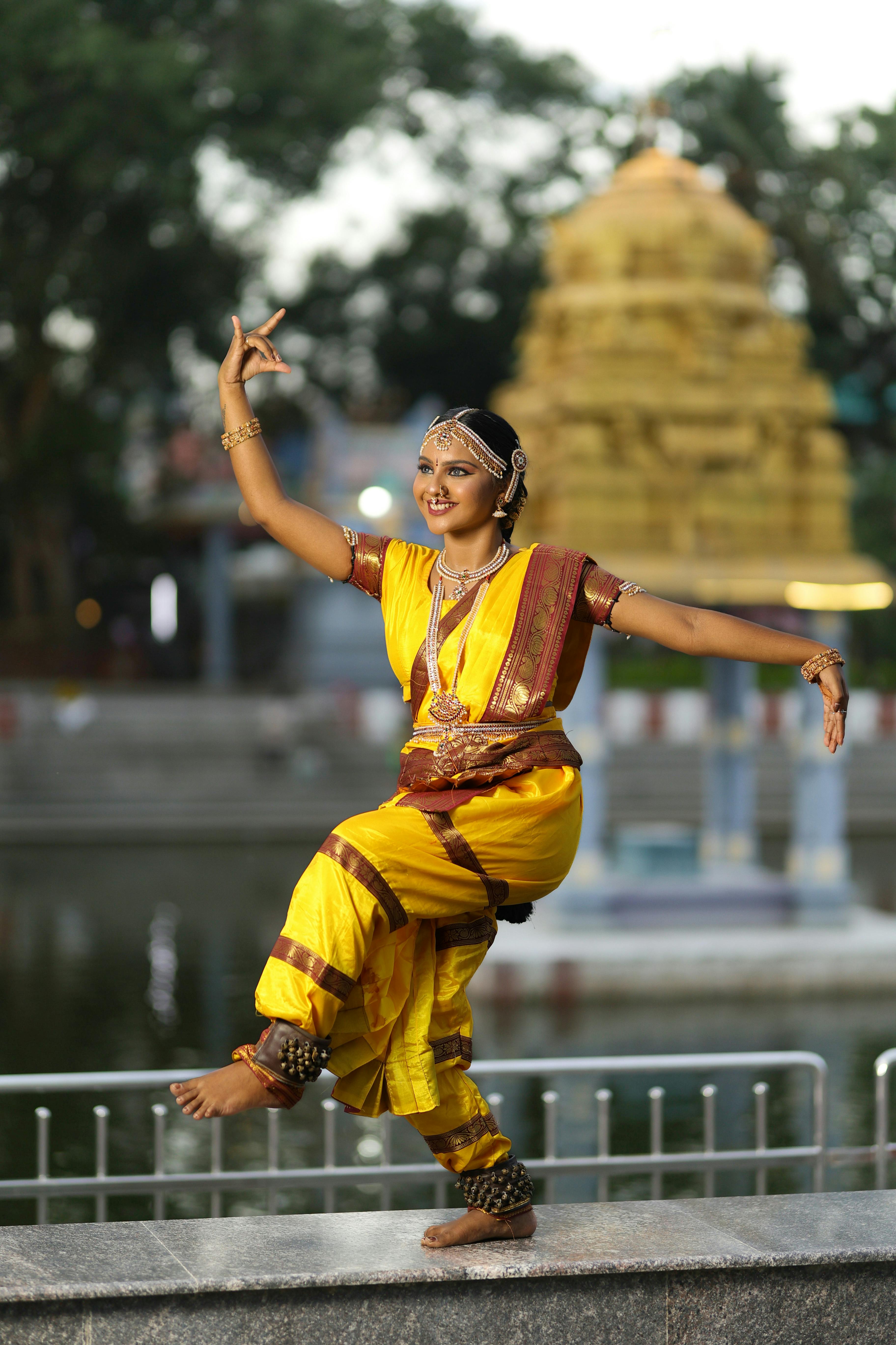 Image of Indian woman performing classical Bharatanatyam dance -LF329576-Picxy