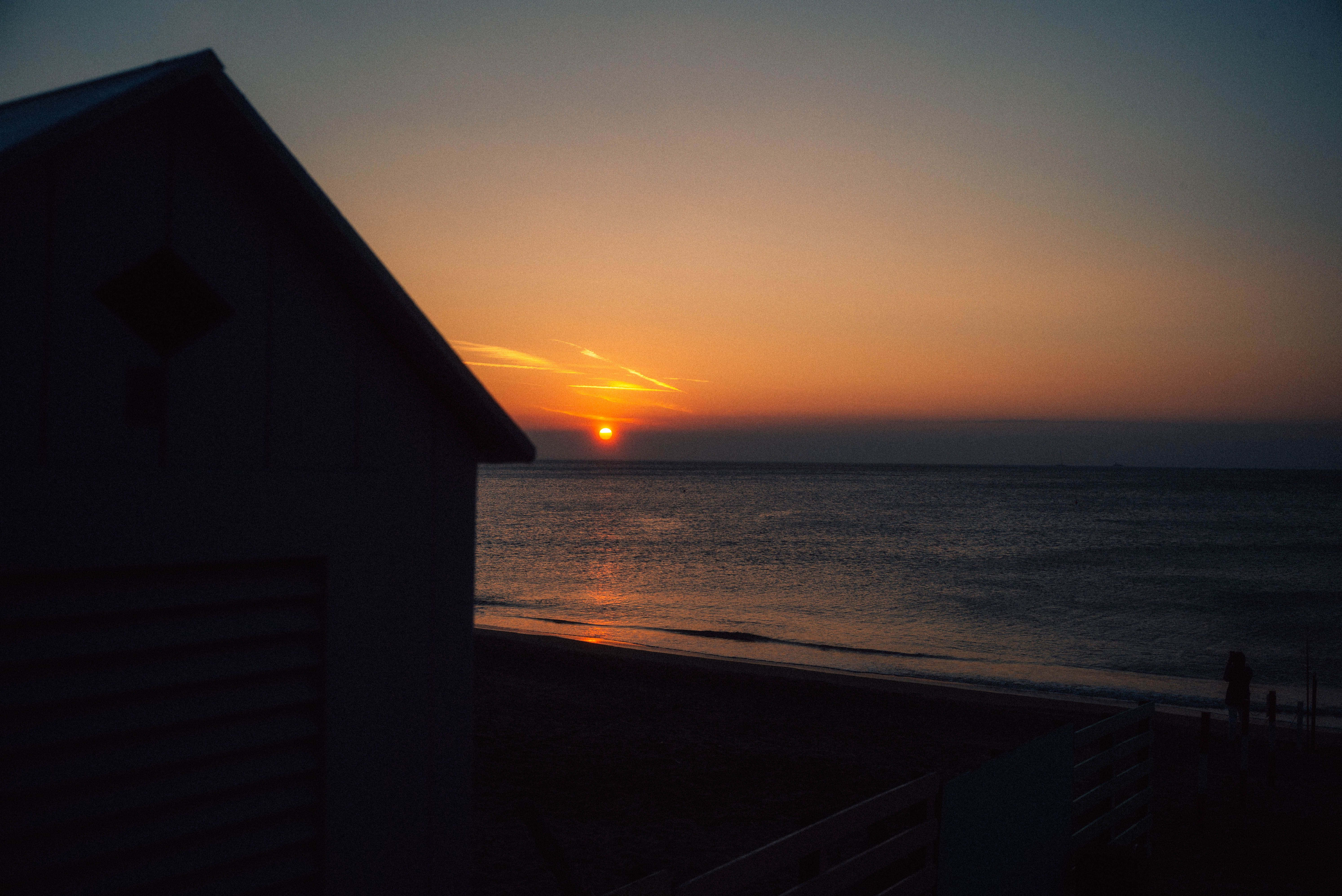 Sunset Over the Ocean · Free Stock Photo
