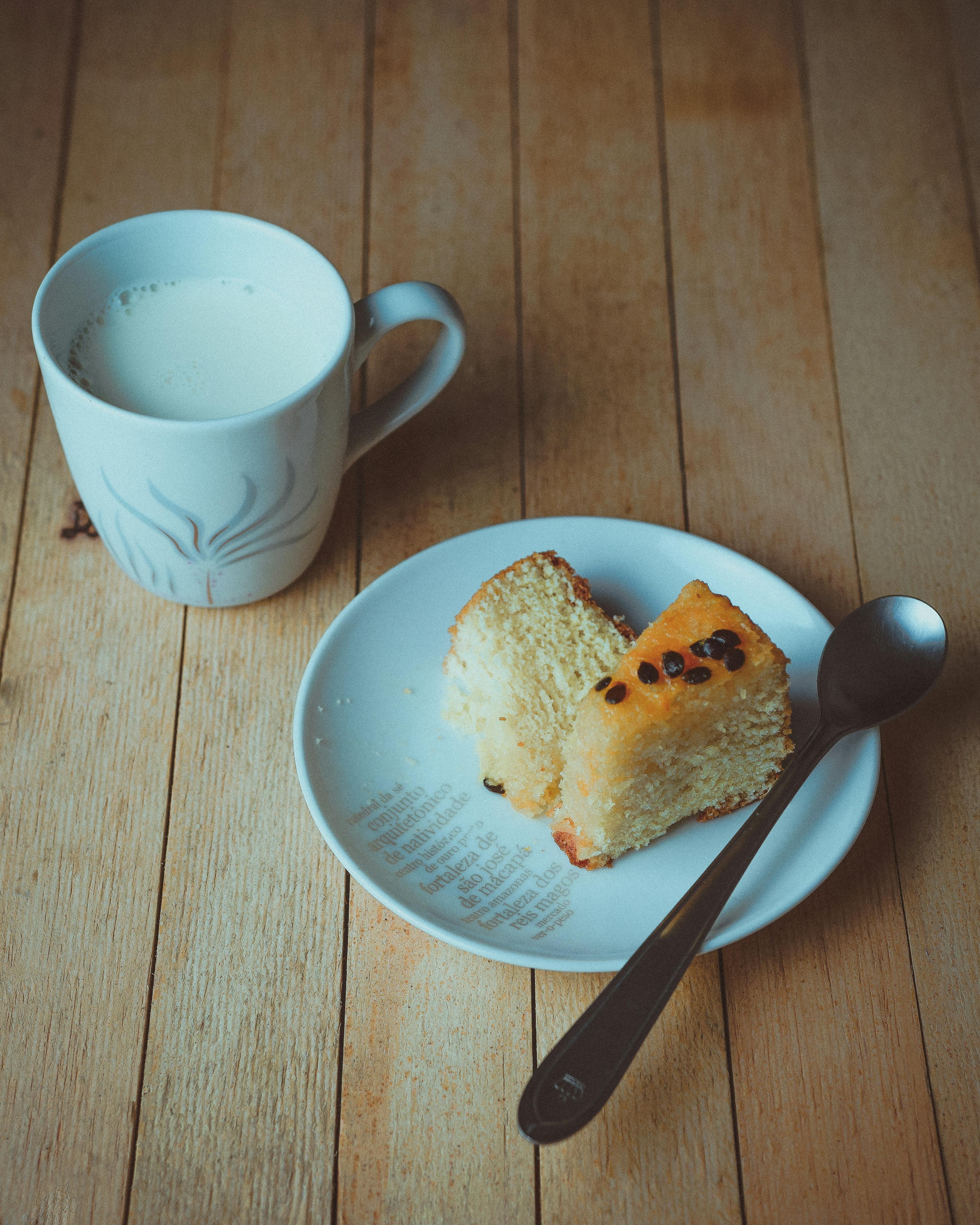 Free stock photo of bolo com leite, bolo de maracuja, cake