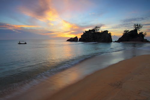 Pantai Di Golden Hour Photographyt