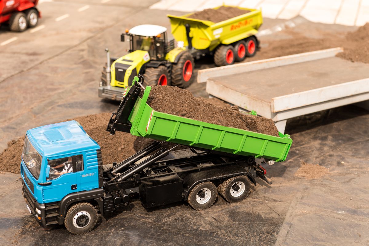 Warehousing and pick and pack