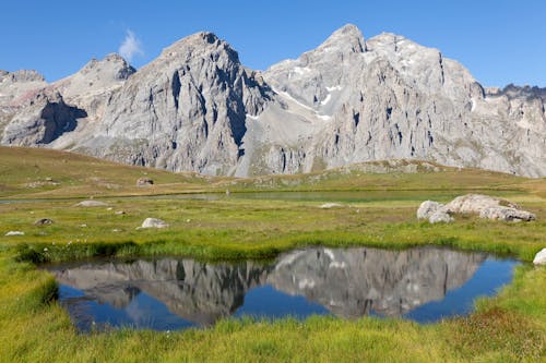 Foto profissional grátis de cenário, lago, montanhas