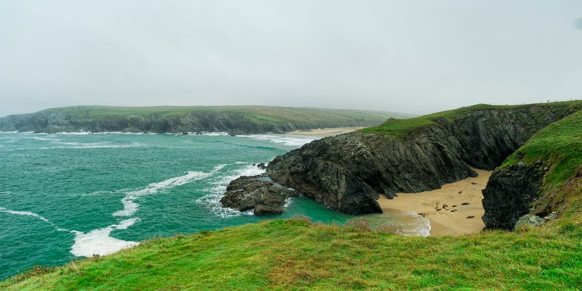 Golfuri pe coasta de la Saint Agnes, Cornwall, Anglia