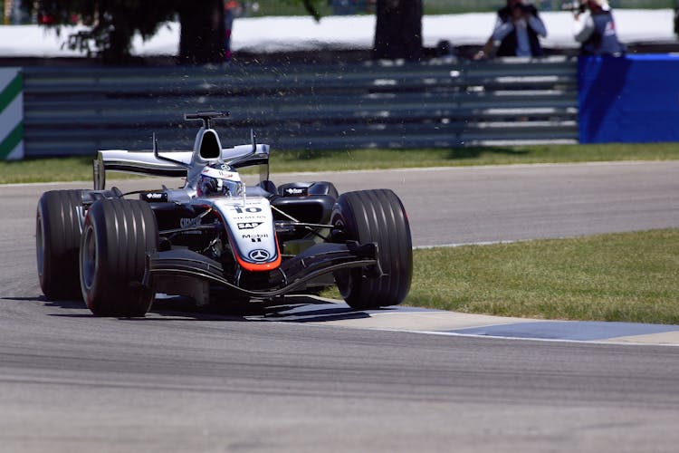 McLaren MP4-20 Formula 1