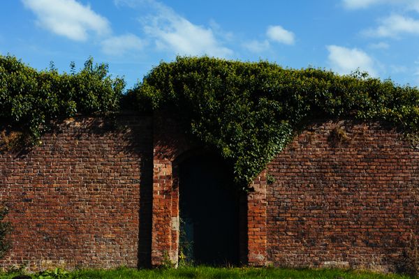Brick garden wall and boundary construction