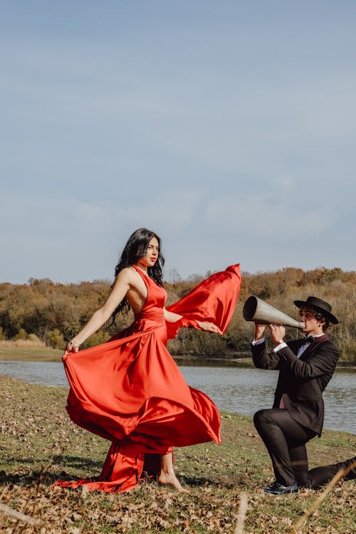 Foto profissional grátis de casal, dança, fotografia de moda