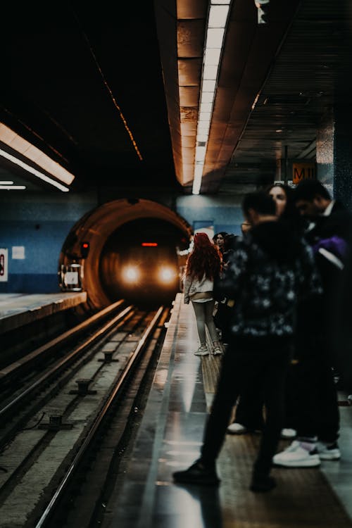 Foto stok gratis kedudukan, kendaraan umum, kereta bawah tanah