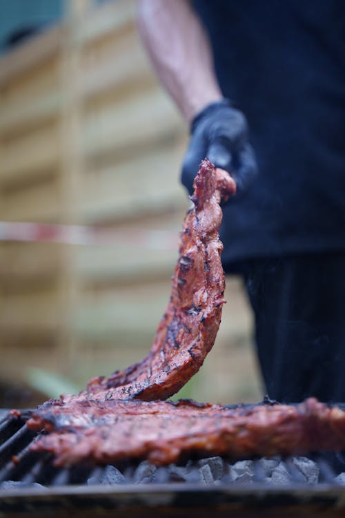 Barbekü, dikey atış, et içeren Ücretsiz stok fotoğraf