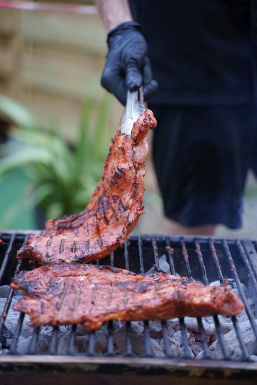 Barbekü, dikey atış, et içeren Ücretsiz stok fotoğraf