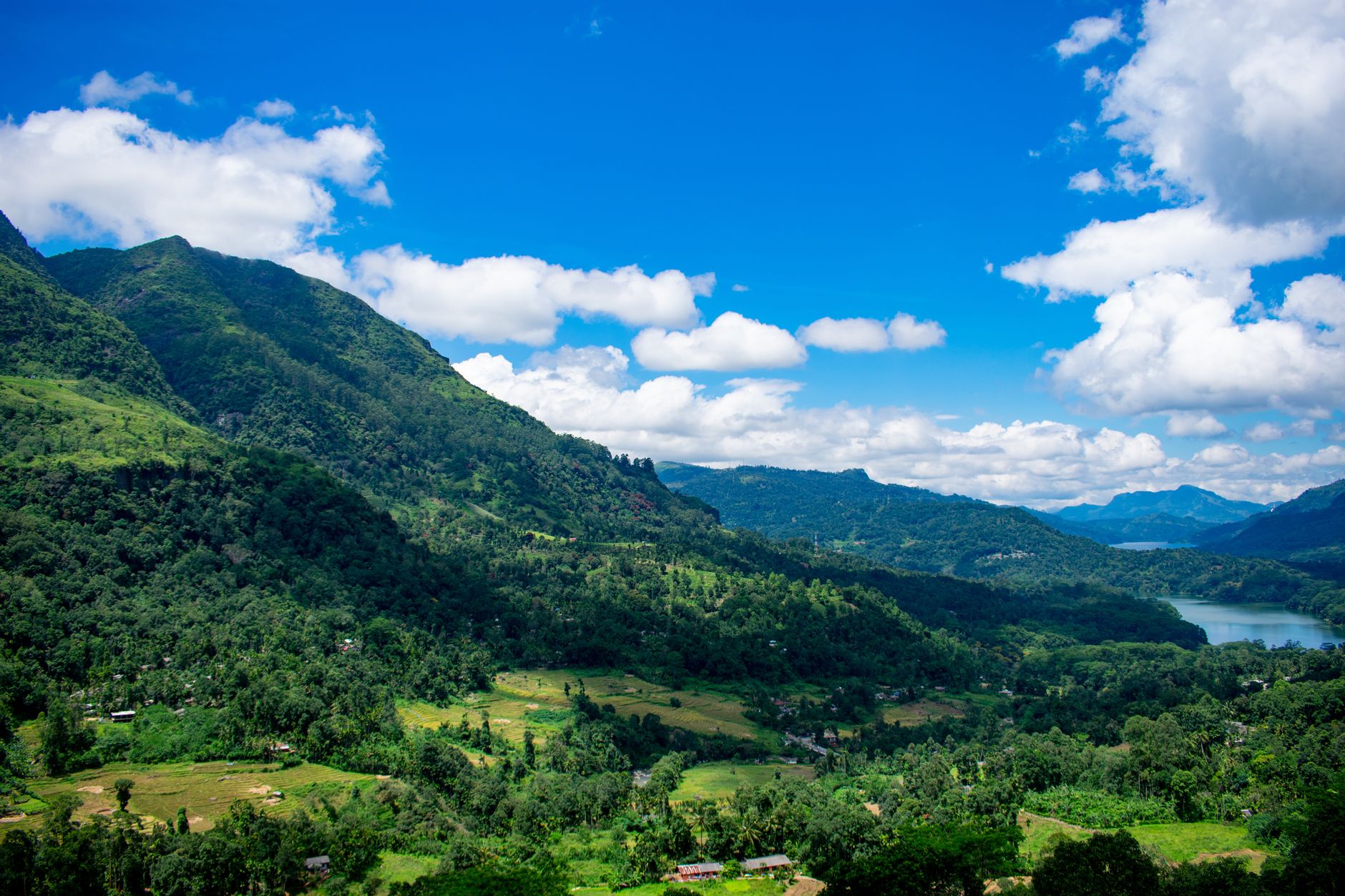 ella gap view sri lanka misty mountains valley landscape plantation hills cloud