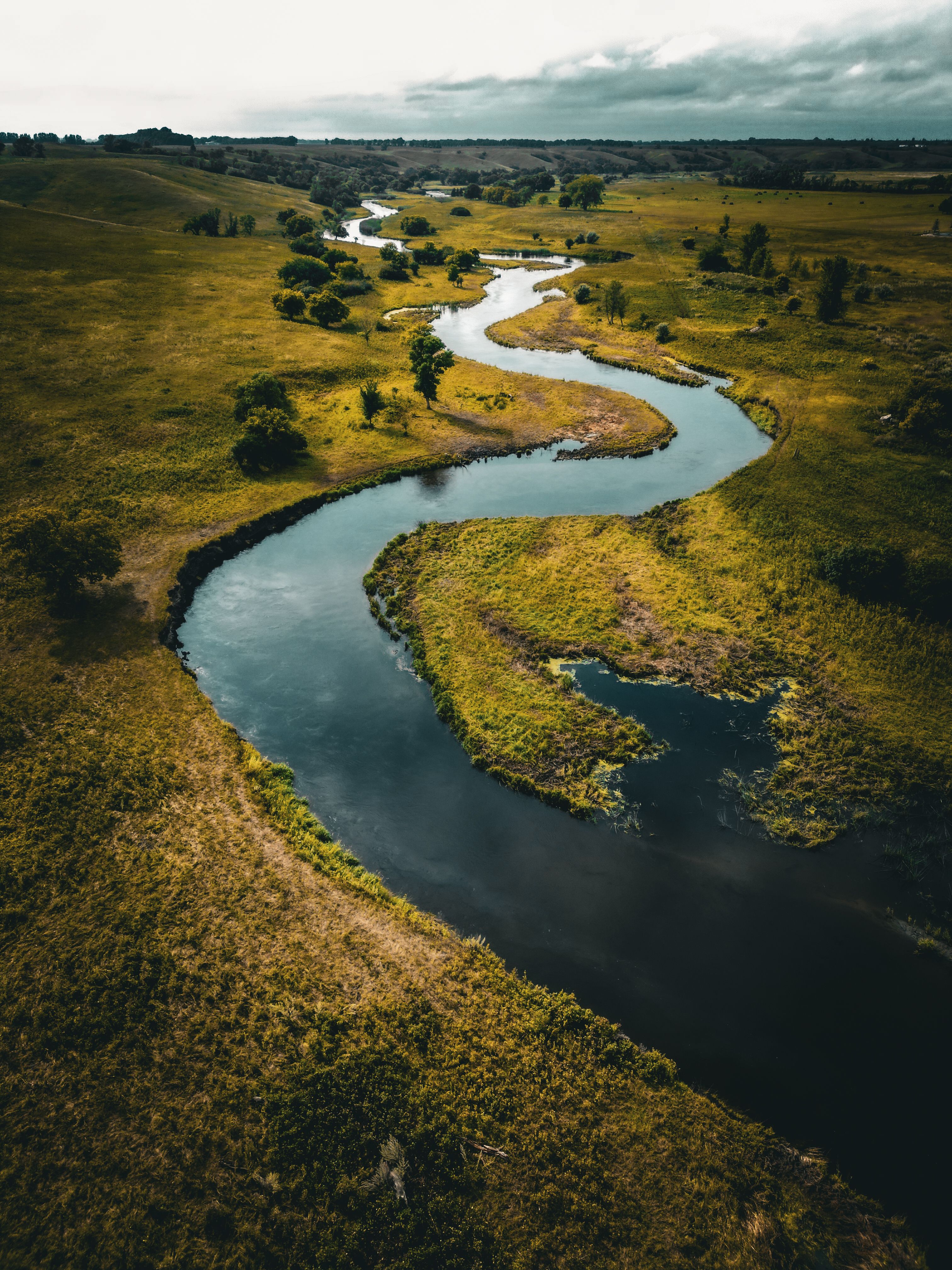 River in Green Countryside · Free Stock Photo