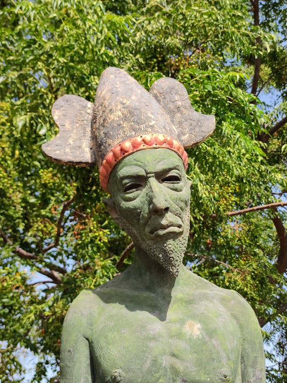 estatua de Melkart en Chiclana de la Frontera