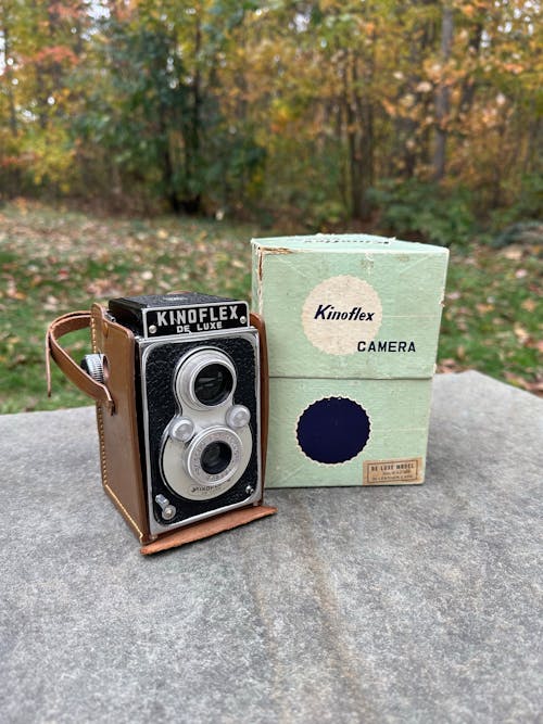 Vintage Kinoplex De Luxe Camera in Leather Case and Original Box