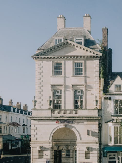 Základová fotografie zdarma na téma banka, exteriér budovy, llandudno