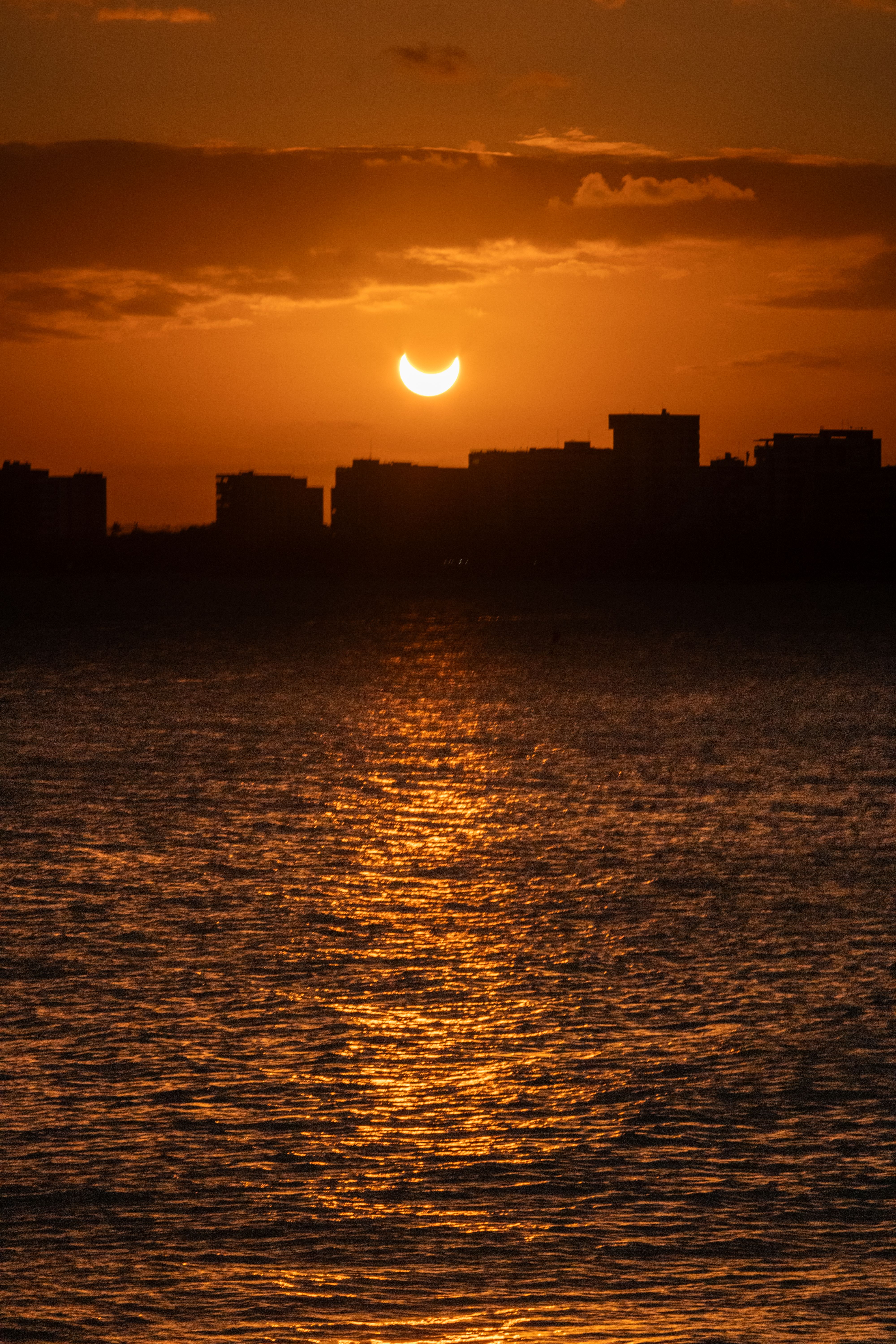 Sunset over City Skyline · Free Stock Photo