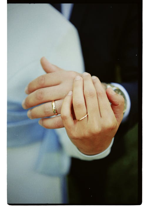Foto profissional grátis de anéis, fechar-se, fotografia de casamento
