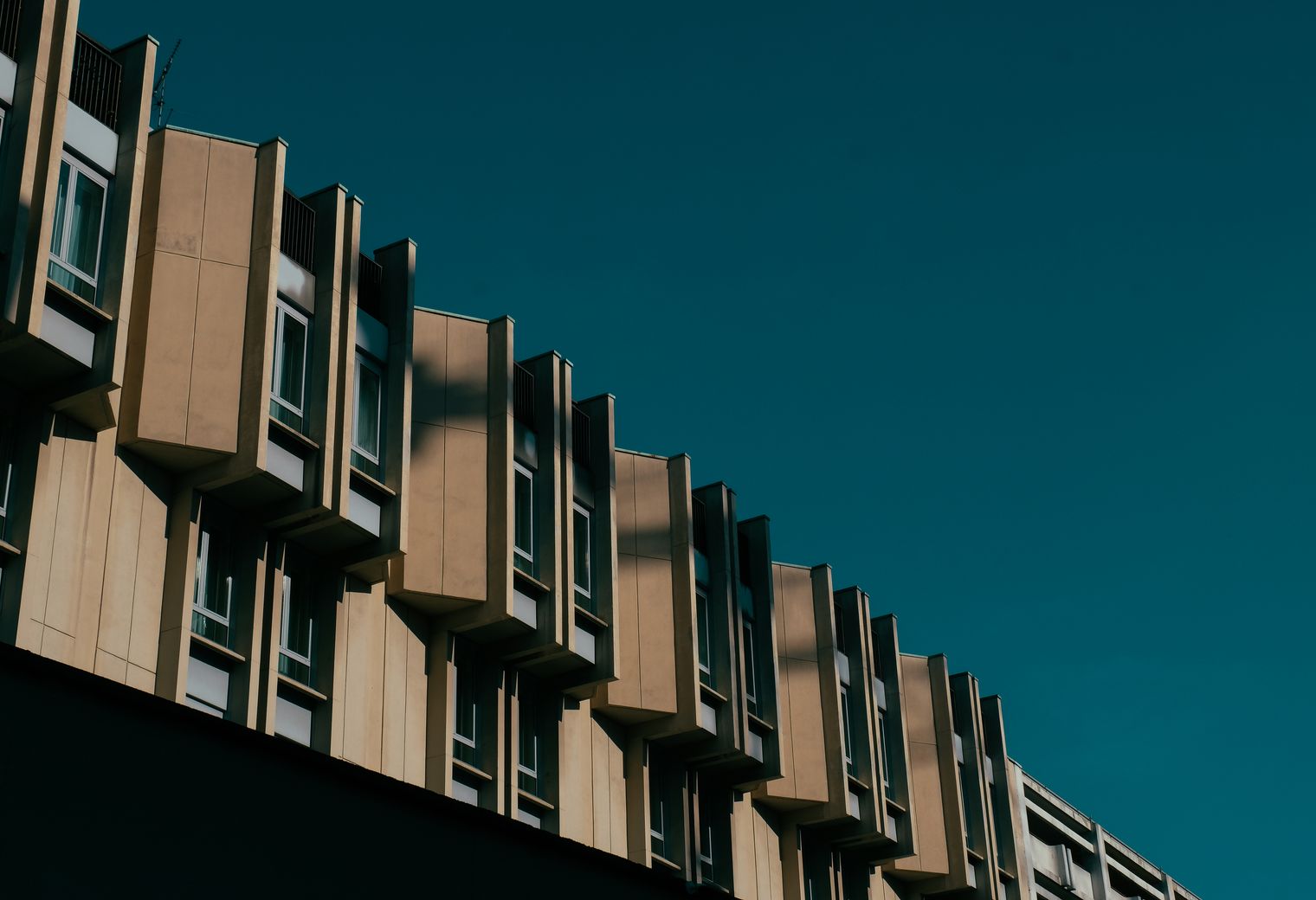 Silloth — student move with boxes and a van