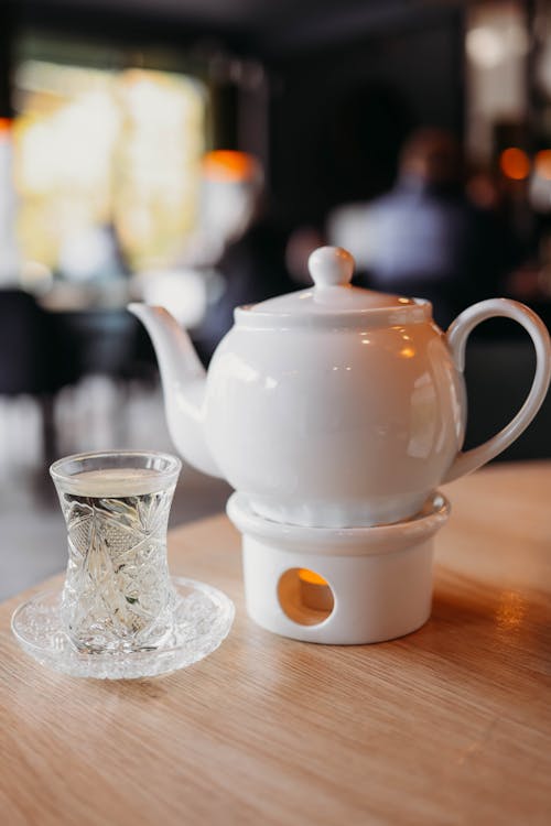 bardak, Çay, çaydanlık içeren Ücretsiz stok fotoğraf