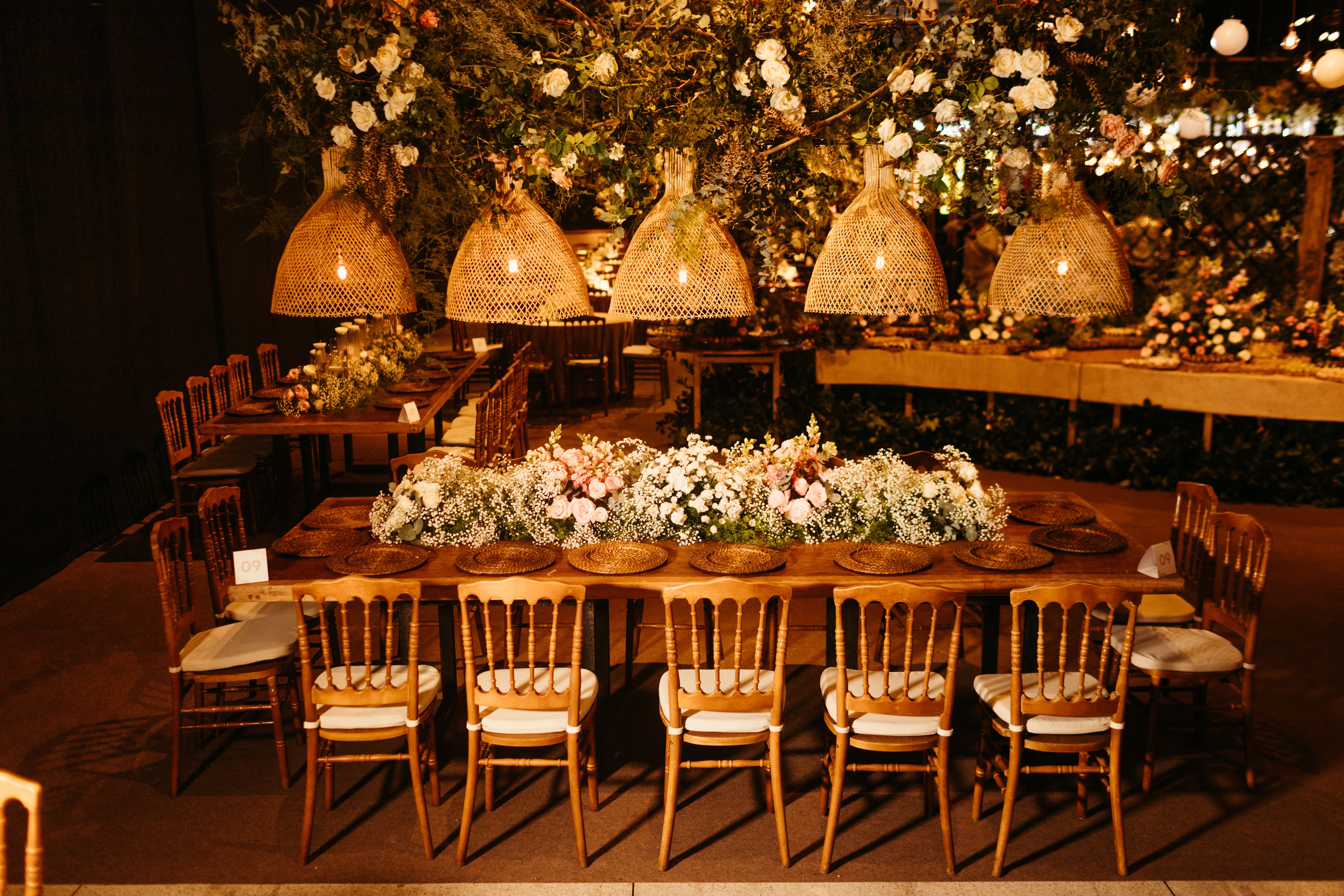 A decorated Dinner table with chair setup