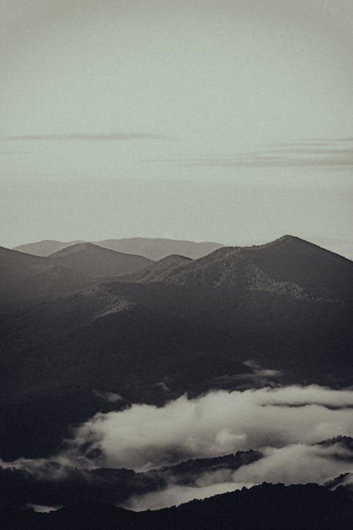 Безкоштовне стокове фото на тему «вертикальні постріл, гірський хребет, Долина»