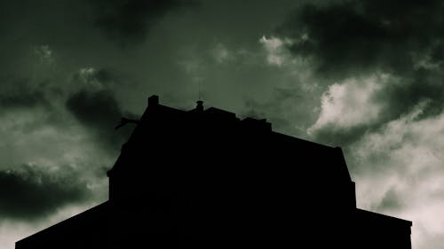 Darmowe zdjęcie z galerii z chmury, mieszkanie, przerażający