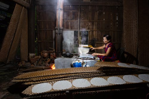 Kostnadsfri bild av asiatisk mat, fabriksarbetare, kvinna