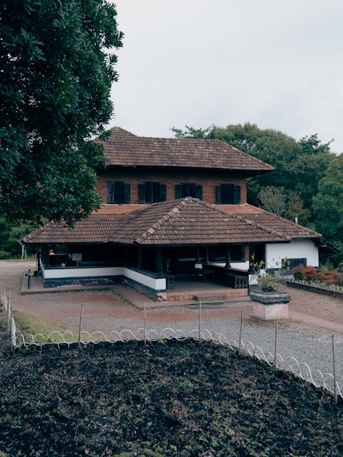 Fotobanka s bezplatnými fotkami na tému budova, dedina kerala, dom