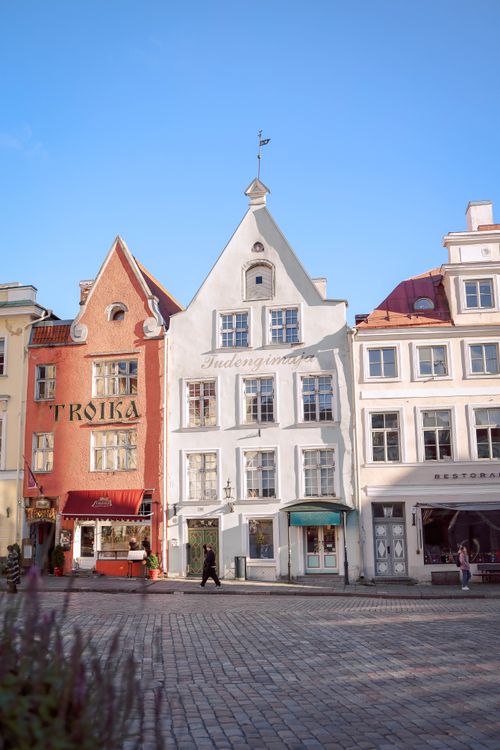 Free Picturesque architecture in Tallinn's historic old town, capturing vibrant facades and city charm. Stock Photo