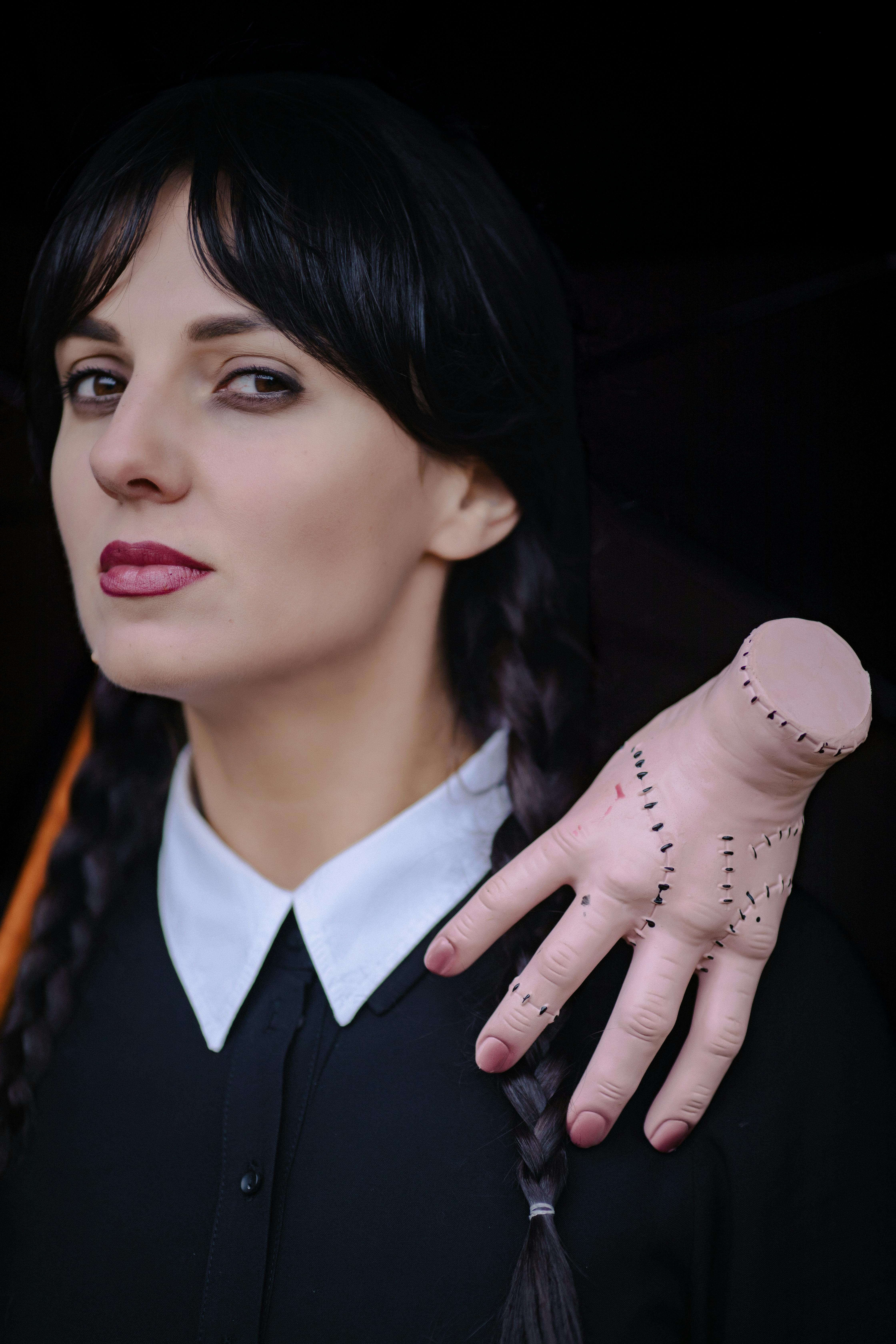 Ücretsiz cadılar bayramı, Cosplay, dikişli el içeren Ücretsiz stok fotoğraf Stok Fotoğraflar