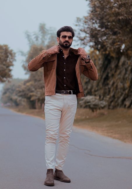 Kahverengi gömleğin üstüne camel süet ceket, açıkçası haftanın en sevdiğim kombini 🤎
#günlükkombin #tan #jacket #boots
