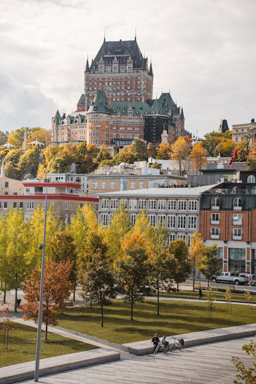 Free Fairmont le château Frontenac à Québec - depuis le port Stock Photo