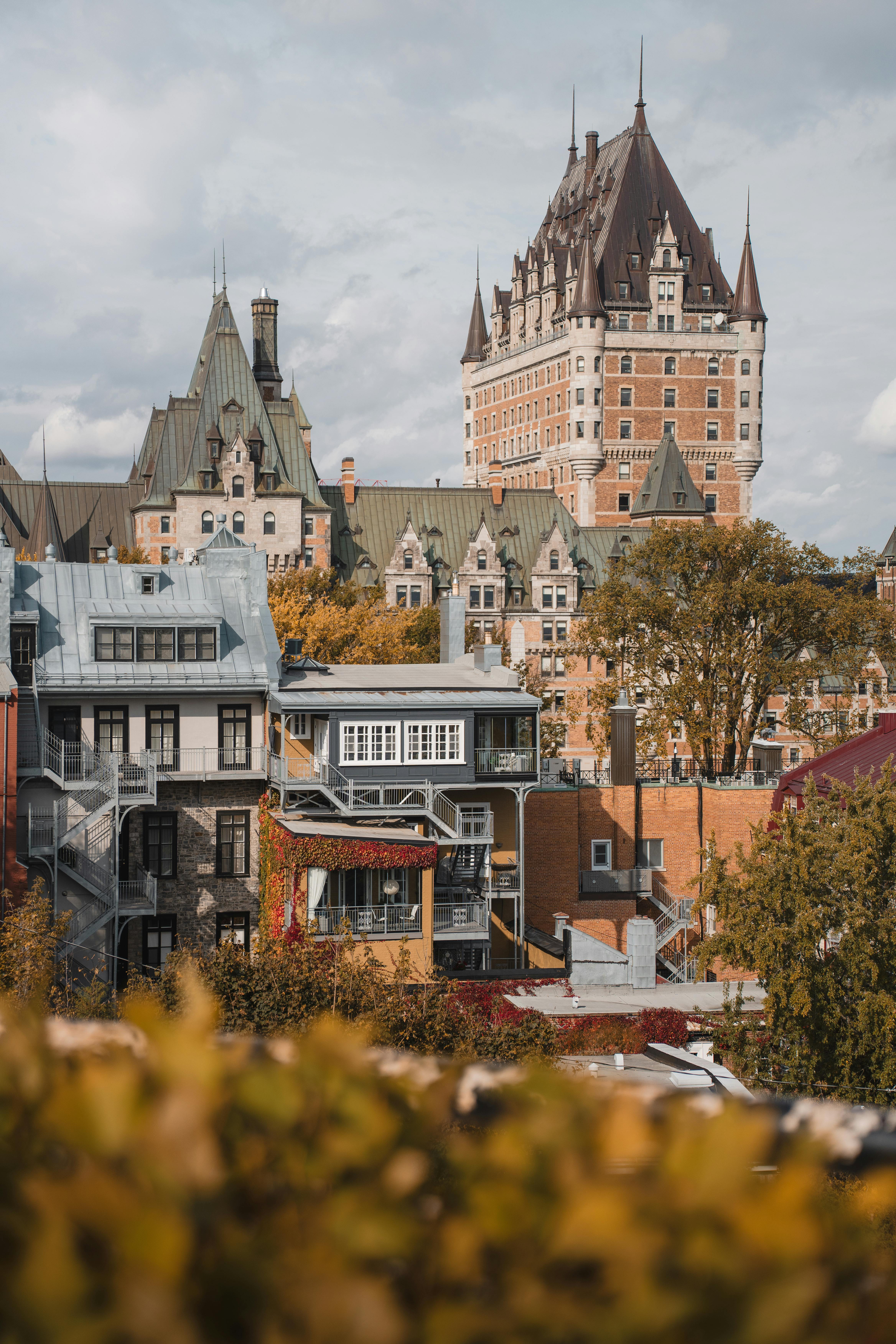 fairmont le chateau frontenac a quebec depuis la ville