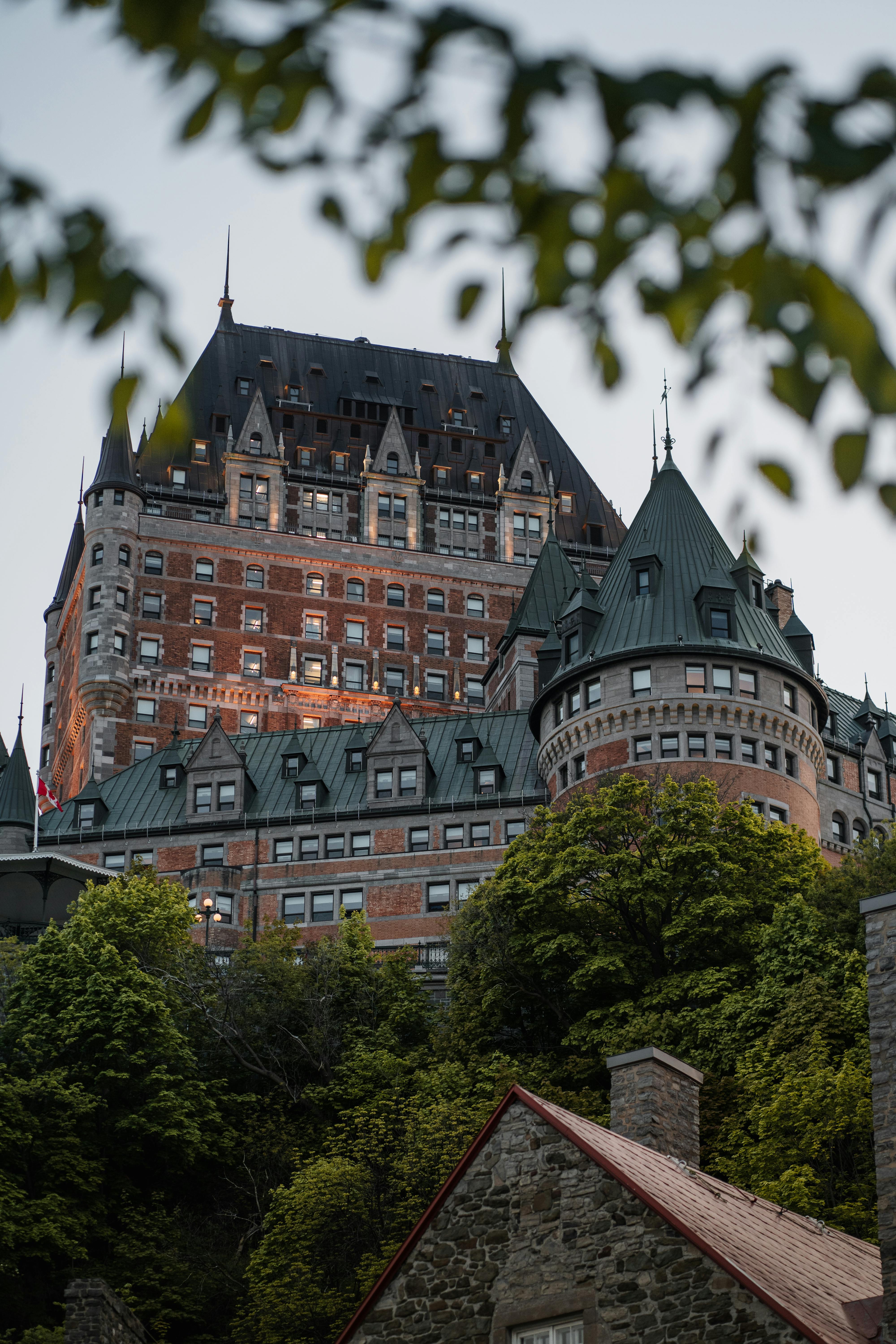 fairmont le chateau frontenac a quebec de nuit