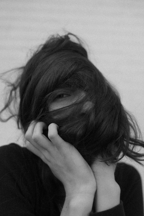 Le 9000+ migliori foto di Mani Che Toccano I Capelli · Download gratuito al  100% · Foto di archivio Pexels