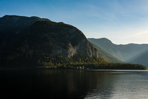 Fotobanka s bezplatnými fotkami na tému jazero, kopce, krajina
