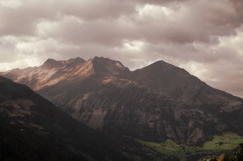 Бесплатное стоковое фото с горы, долина, крутой
