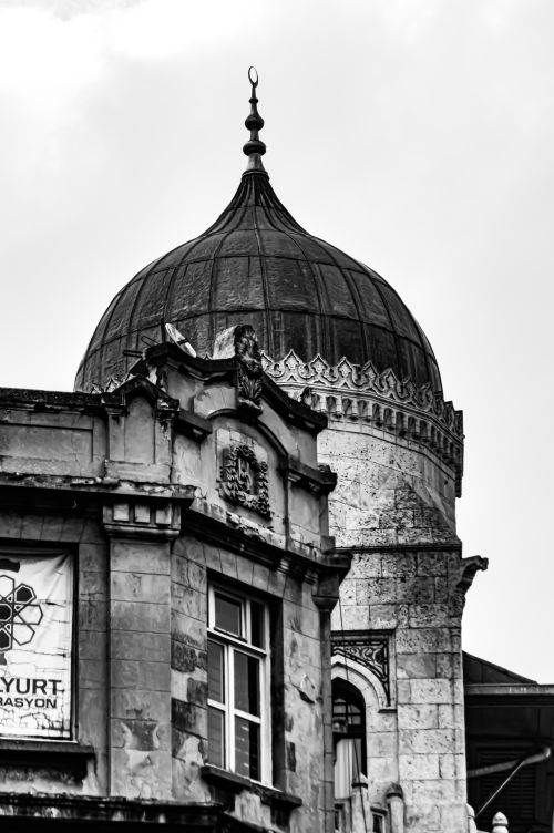 Free Black and white image of a historic dome, highlighting intricate architectural details. Stock Photo