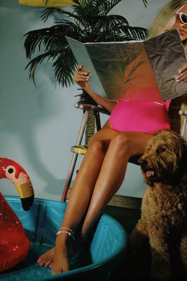 Model with elegant tan