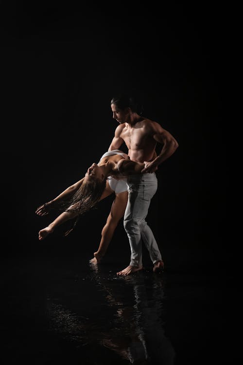 Základová fotografie zdarma na téma balet, černé pozadí, intimita
