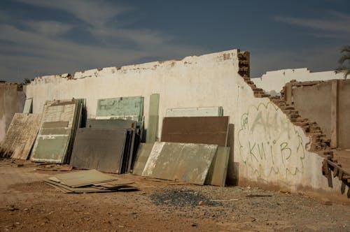 Foto profissional grátis de abandonado, areia, calamidade